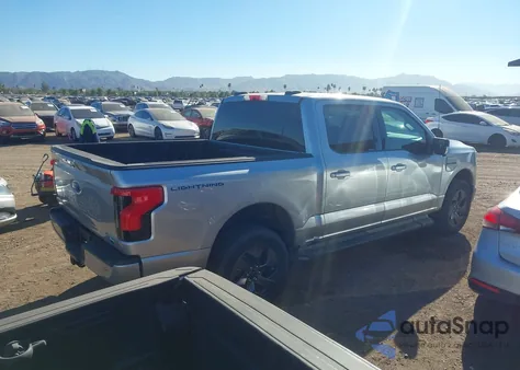 2023 Ford F-150 Lightning Xlt z USA, uszkodzony, nr VIN 1FTVW1EL2PWG43082